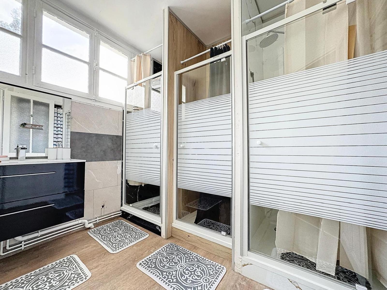 A1 Champagne Residence - 200 M2 14 Personnes 2 Toilets 4 Showers - Hyper Centre - Chalons En Champagne Luaran gambar